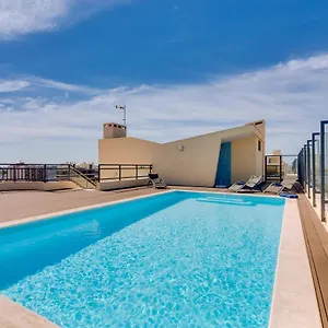 Ria House - Beautiful With Swiming Pool Apartment